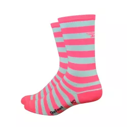 Chaussettes DeFeet Aireator à rayures blanc et rose clair