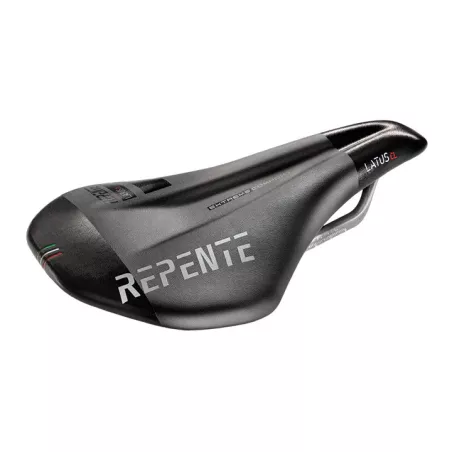 Vue oblique de la selle Latus CL 145g