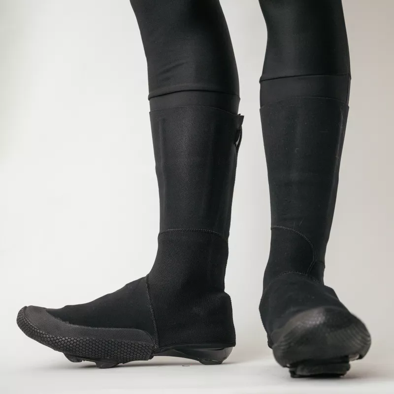 Opposite side view of Spatzwear TUFR2 overshoes, reinforced design for extreme conditions.