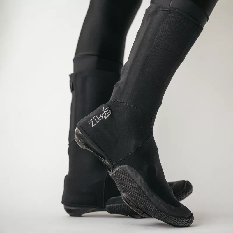 Rear view of Spatzwear TUFR2 black overshoes, zipper closure and Spatz logo visible.