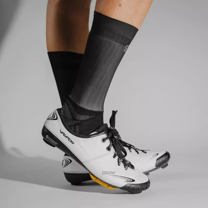 Aero Sokz black cycling socks worn with Bont shoes – wind tunnel optimised aero socks