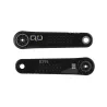 Manivelles carbone QO RACE avec logo holographique et usinage précis, axe 29 mm DUB compatible.