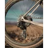 Transmission gravel SRAM XPLR équipée d’une chape oversize CyclingCeramic en conditions off-road