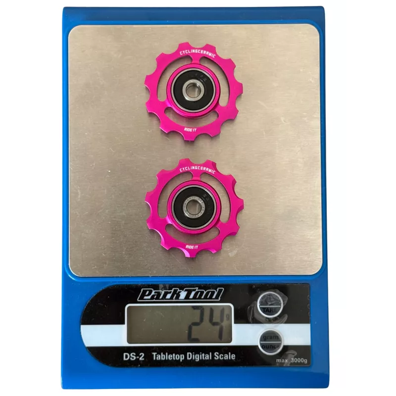 Galets 11 dents rose CyclingCeramic pesés à 25g sur balance de précision
