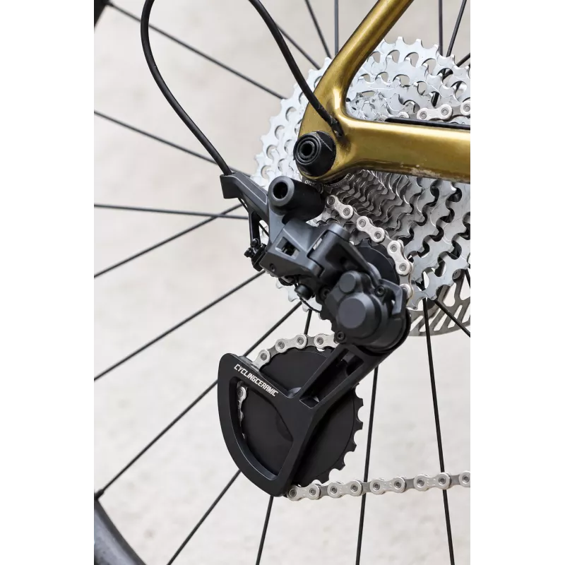 Matte black CyclingCeramic pulley cage for Shimano GRX gravel bike